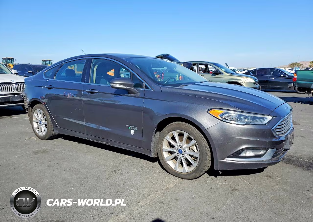 2017 Ford Fusion Titanium Phev VIN:3FA6P0SU1HR264982 - 4