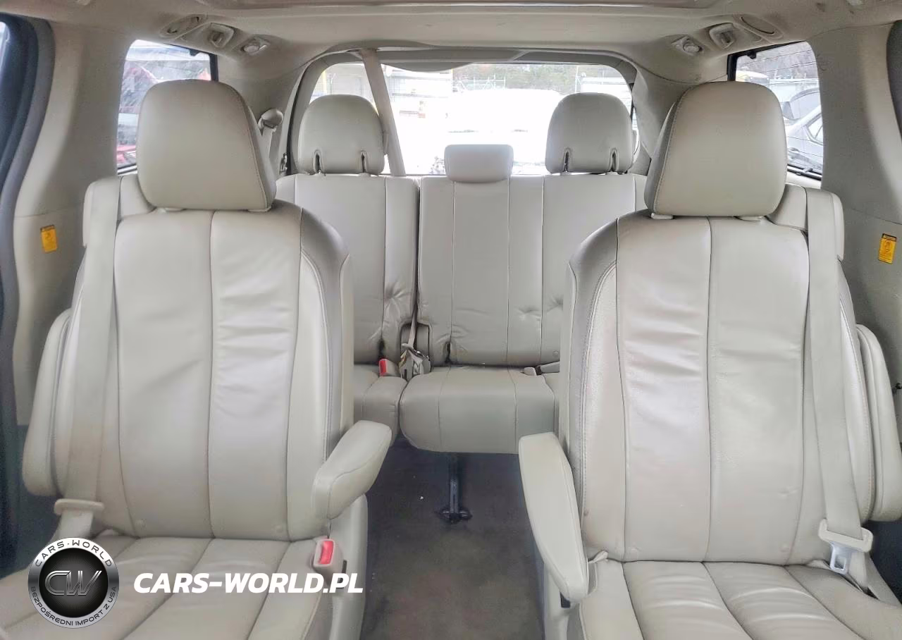 2012 Toyota Sienna Limited 7-Passenger VIN:5TDYK3DC4CS270868 - 10