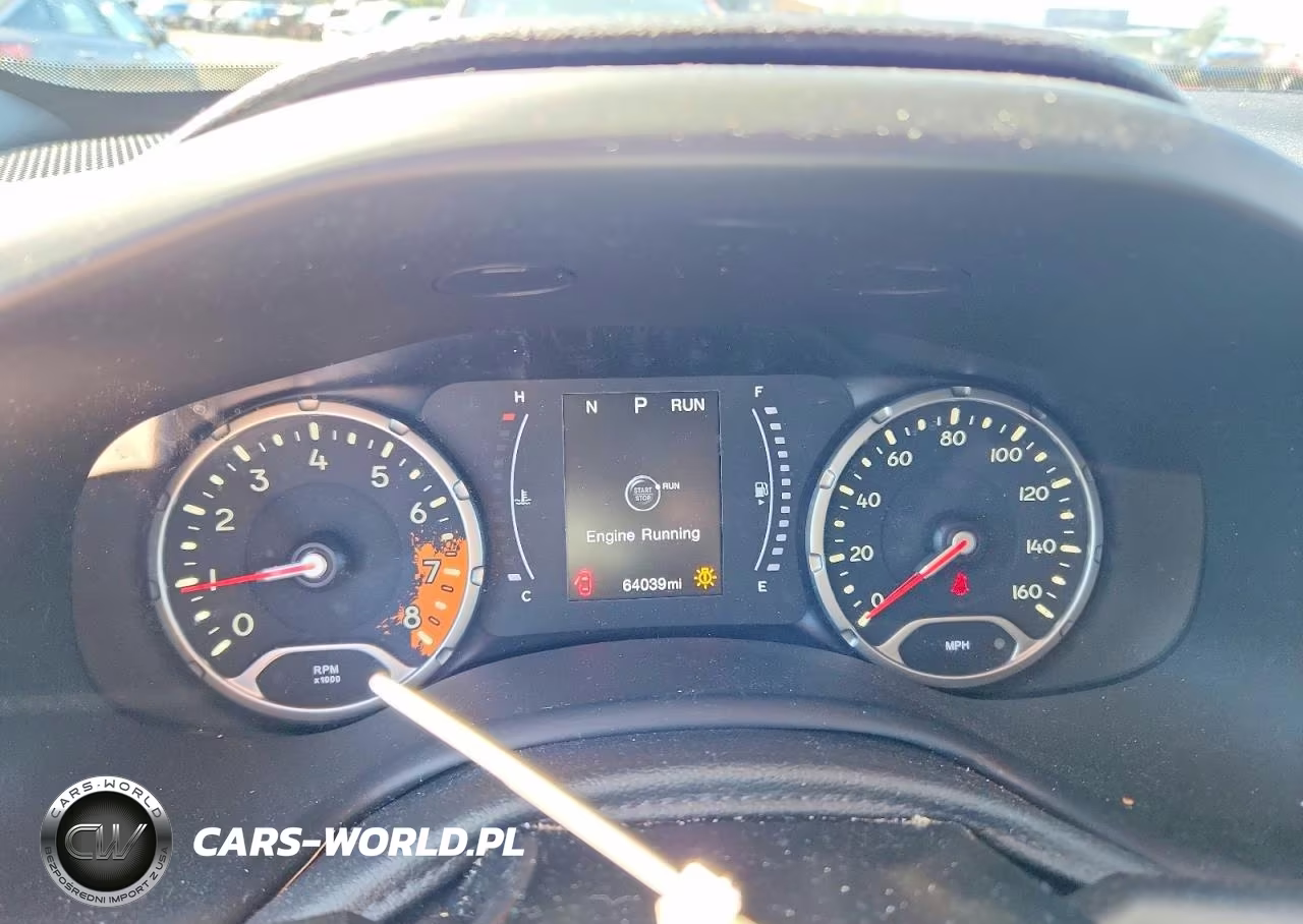 2018 Jeep Renegade Latitude VIN:ZACCJBBB5JPH53121 - 9