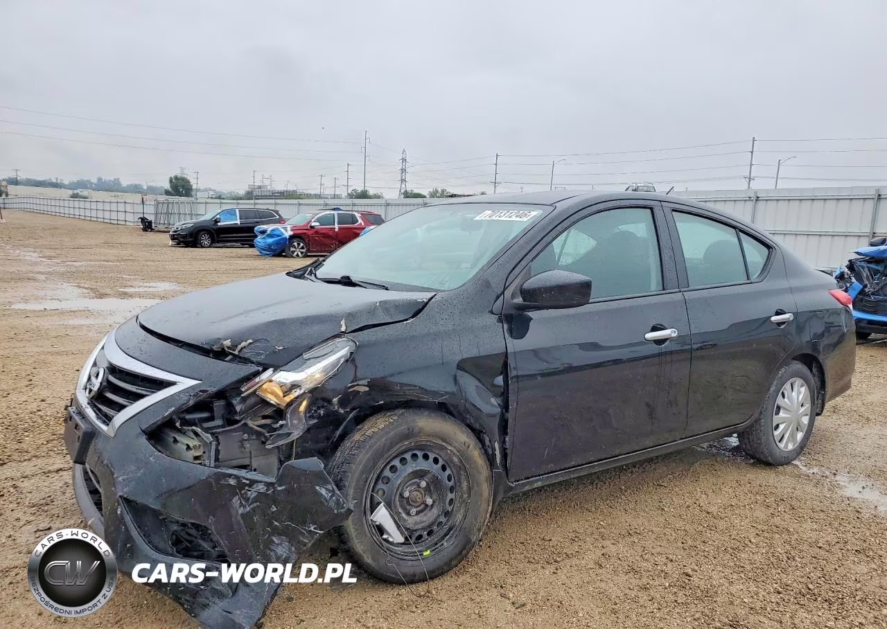 2015 Nissan Versa 1.6 Sv – zdjęcie 1 z 12