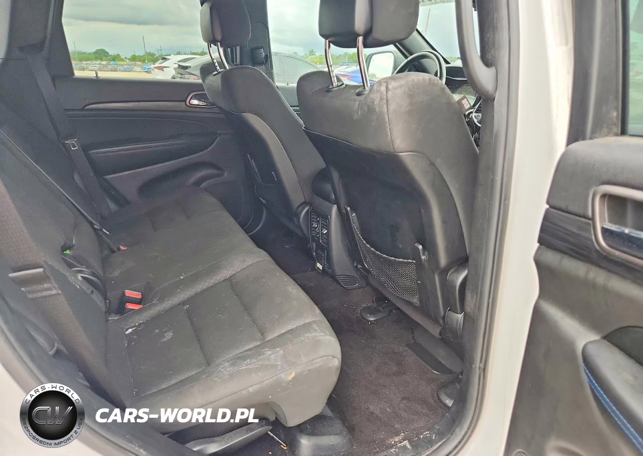 2019 Jeep Grand Cherokee Laredo VIN:1C4RJEAG4KC572770 - 11