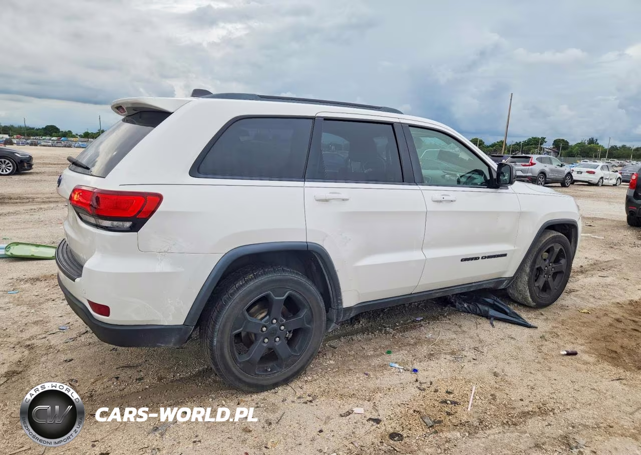 2019 Jeep Grand Cherokee Laredo VIN:1C4RJEAG4KC572770 - 3