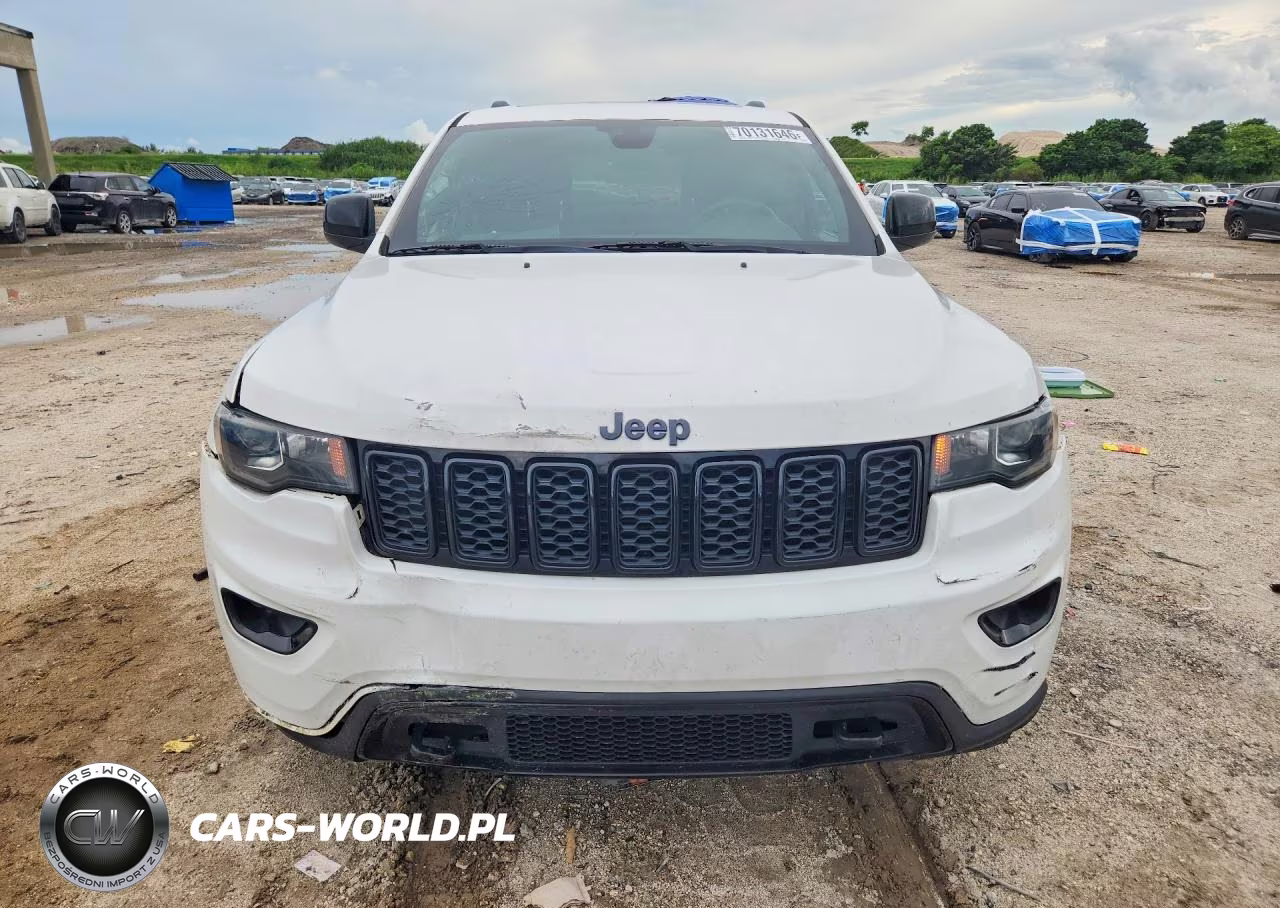 2019 Jeep Grand Cherokee Laredo VIN:1C4RJEAG4KC572770 - 5