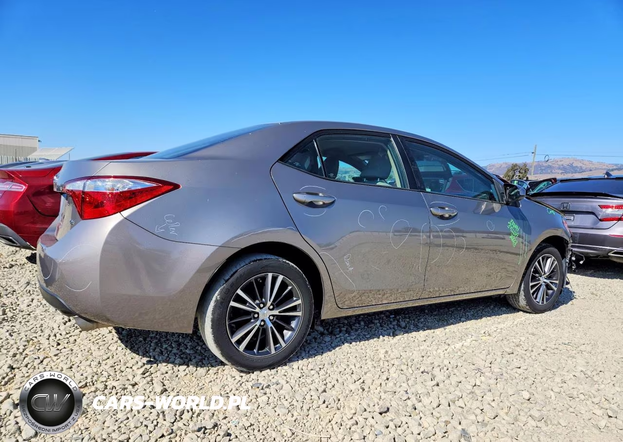 2016 Toyota Corolla Le Plus VIN:2T1BURHE1GC643507 - 3