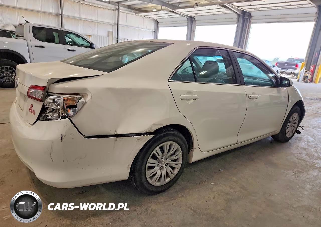 2014 Toyota Camry L VIN:4T1BF1FK6EU846652 - 3