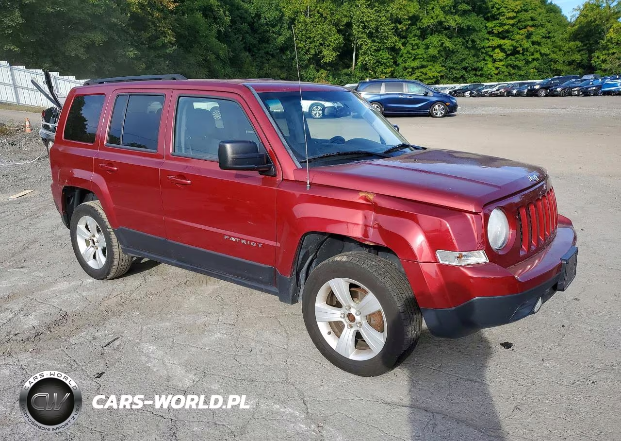 2014 Jeep Patriot Latitude VIN:1C4NJRFB8ED716922 - 4