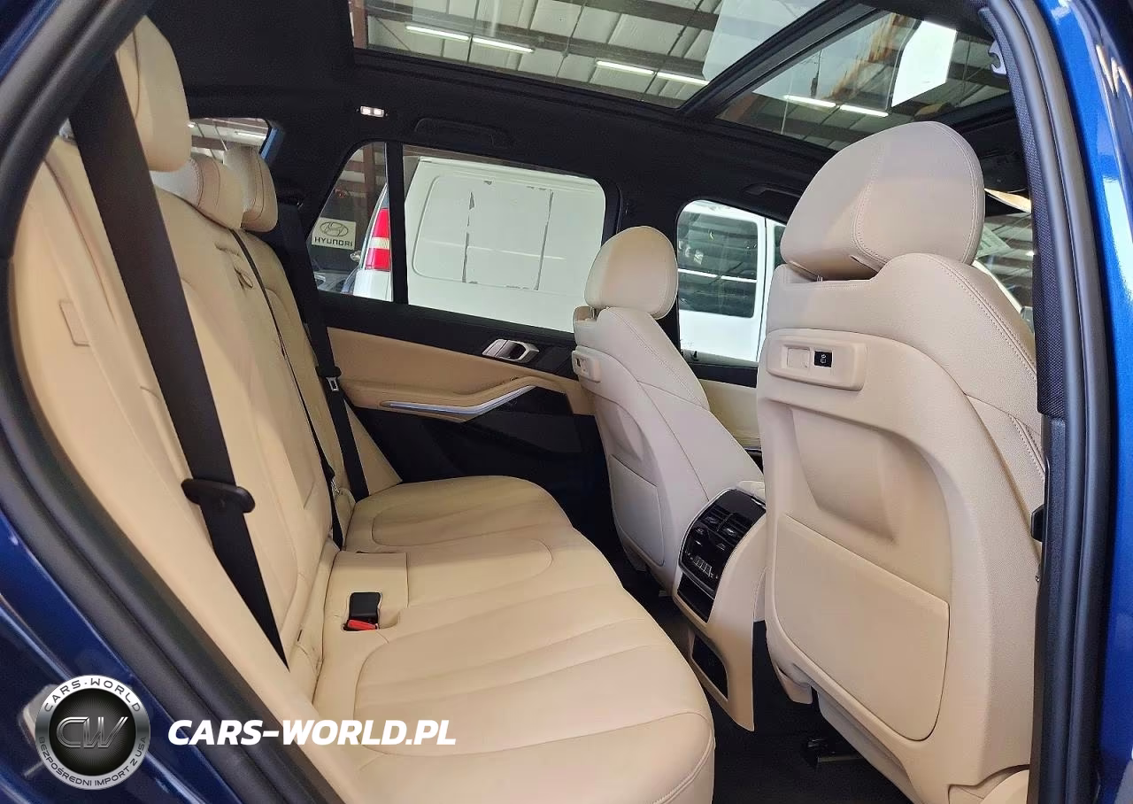 2021 BMW X5 xDrive45E VIN:5UXTA6C08M9F27585 - 11