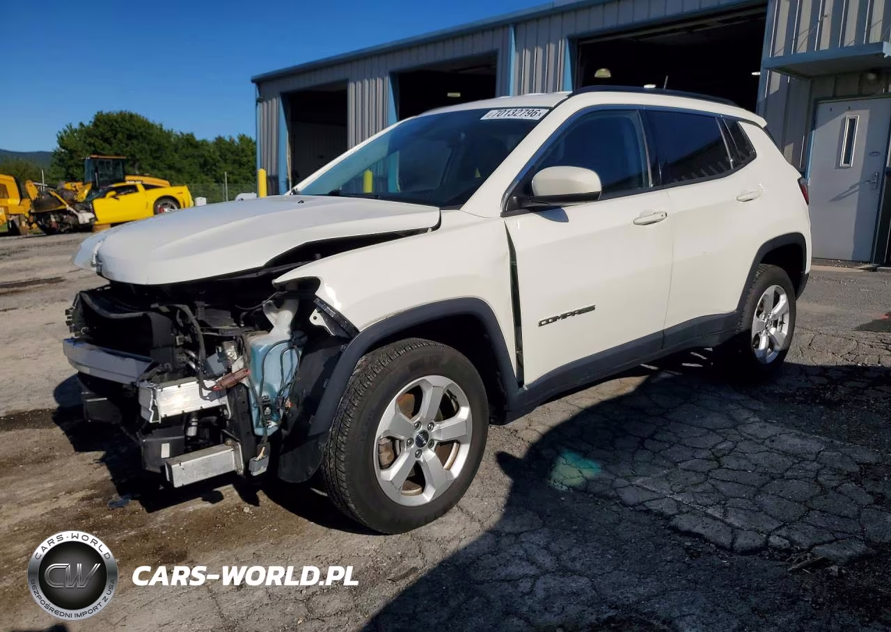 2018 Jeep Compass Latitude VIN:3C4NJDBB8JT485615 - 1