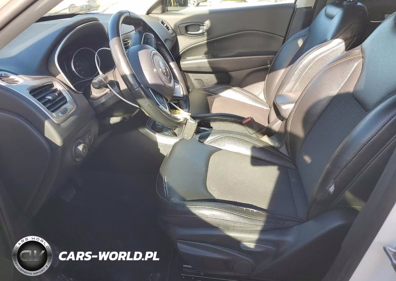 2018 Jeep Compass Latitude VIN:3C4NJDBB8JT485615 - 7