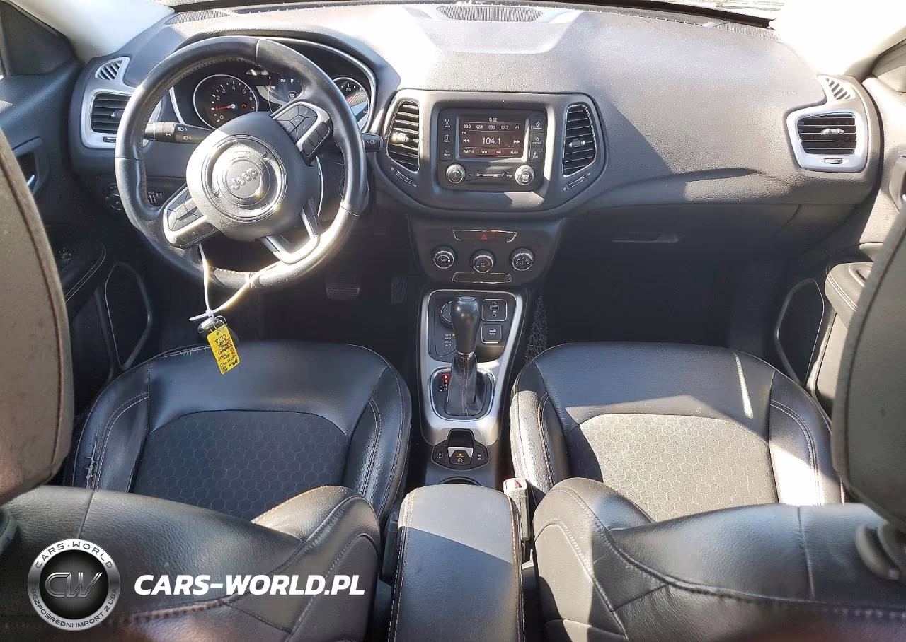 2018 Jeep Compass Latitude VIN:3C4NJDBB8JT485615 - 8