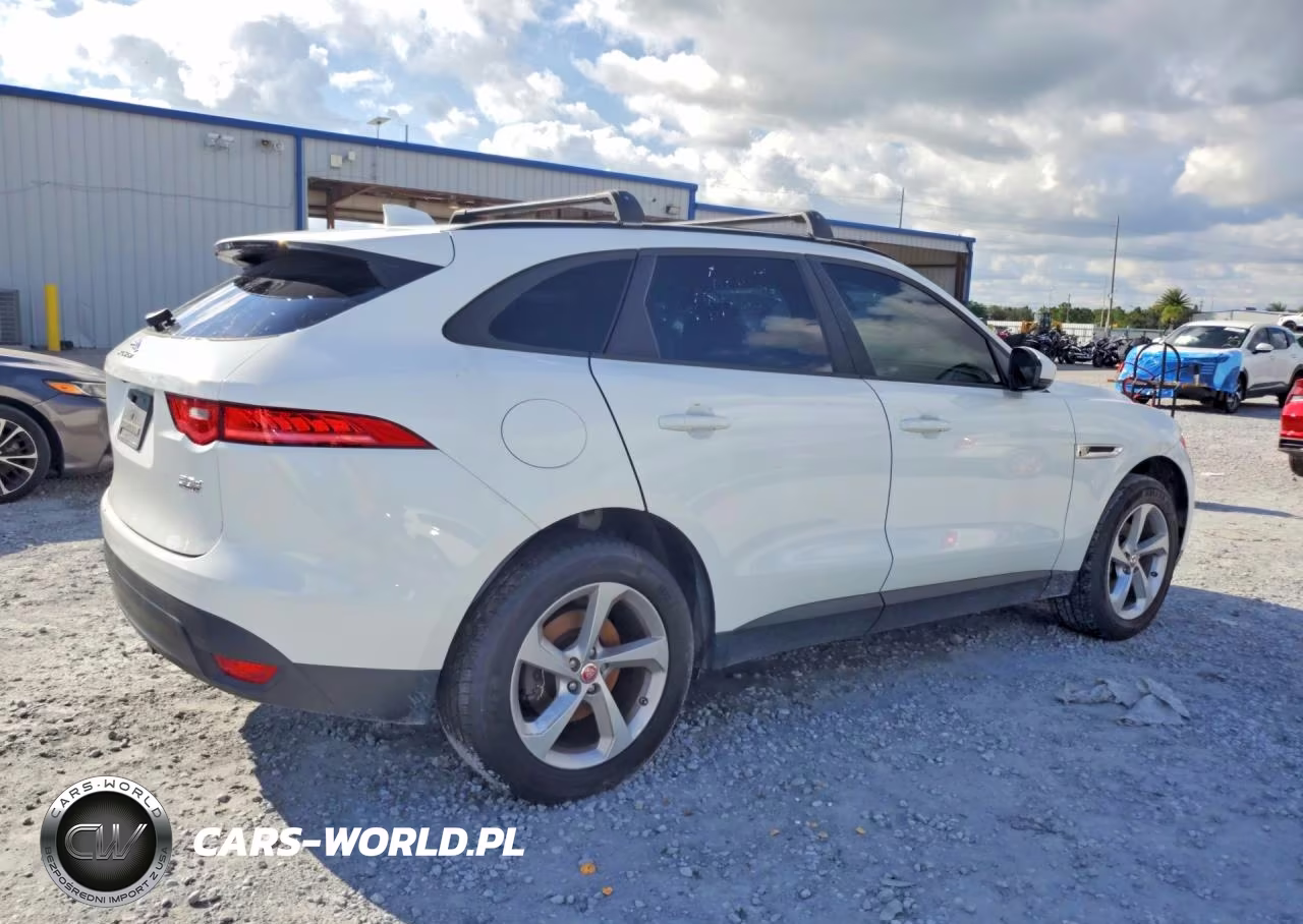 2018 Jaguar F-Pace Premium VIN:SADCJ2FN5JA293855 - 3