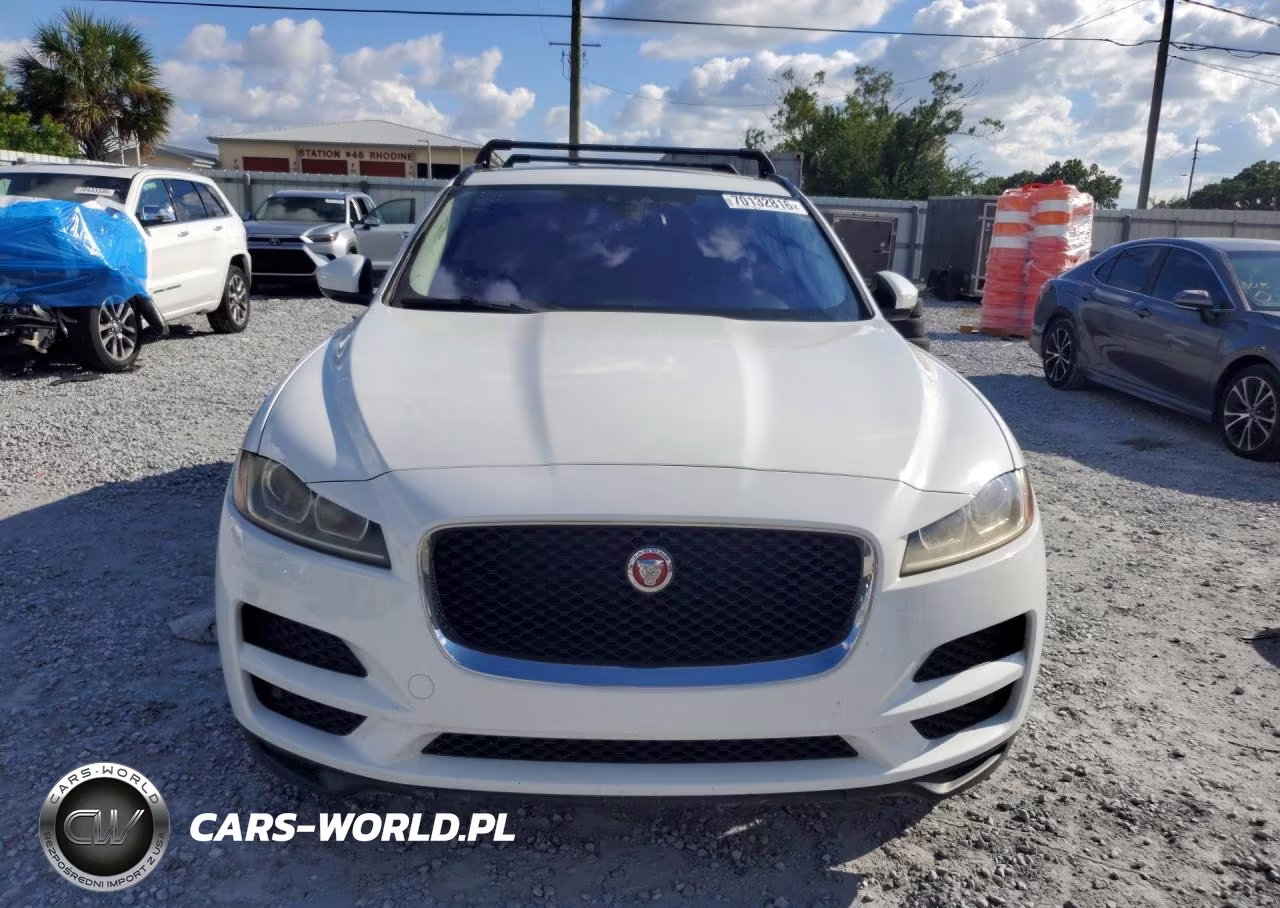 2018 Jaguar F-Pace Premium VIN:SADCJ2FN5JA293855 - 5