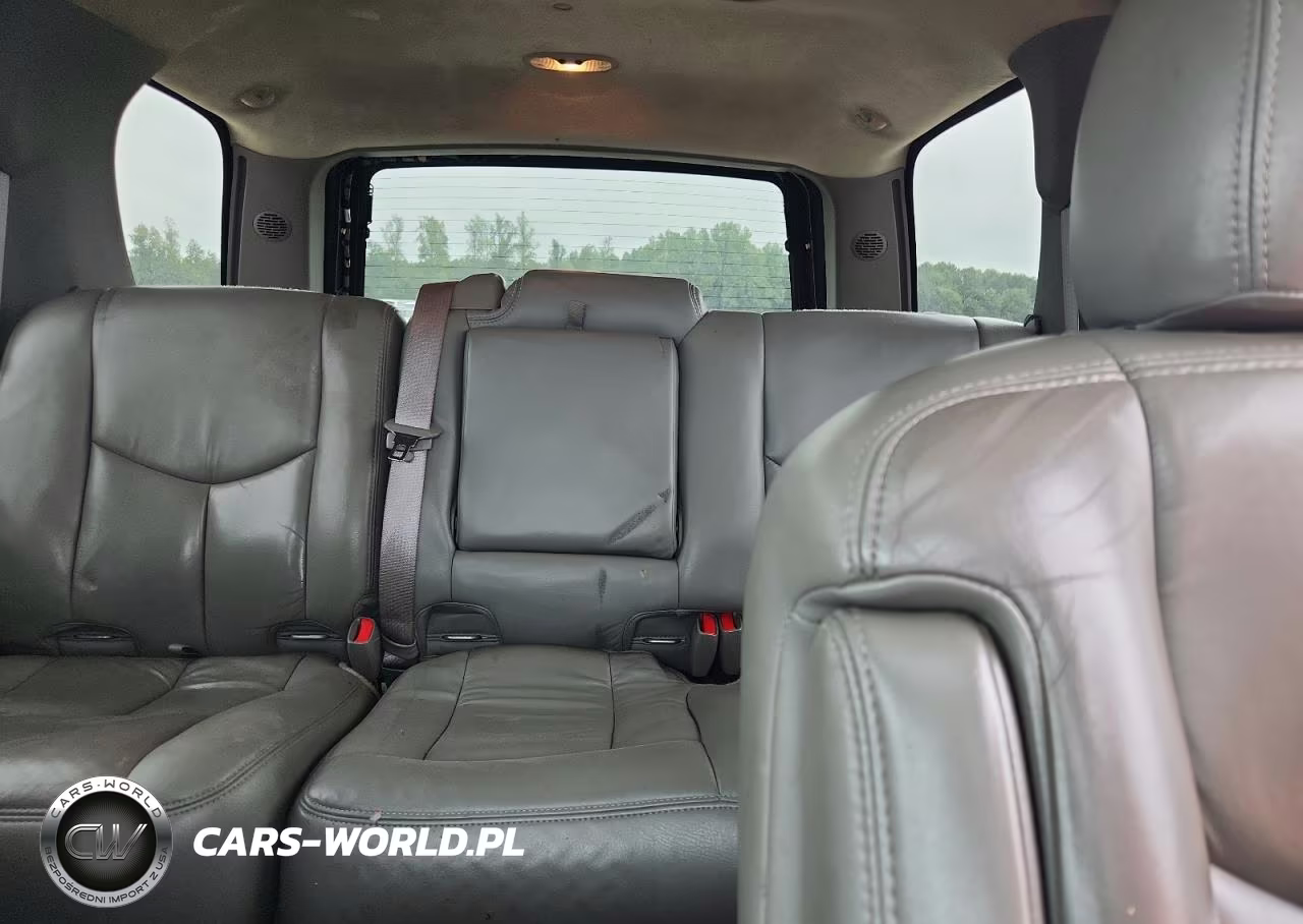 2005 Chevrolet Tahoe K1500 VIN:1GNEK13T35J213190 - 10
