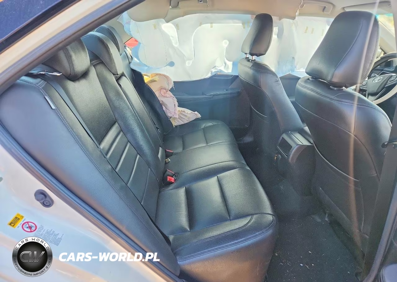 2016 Toyota Camry Le VIN:4T4BF1FK4GR575289 - 10