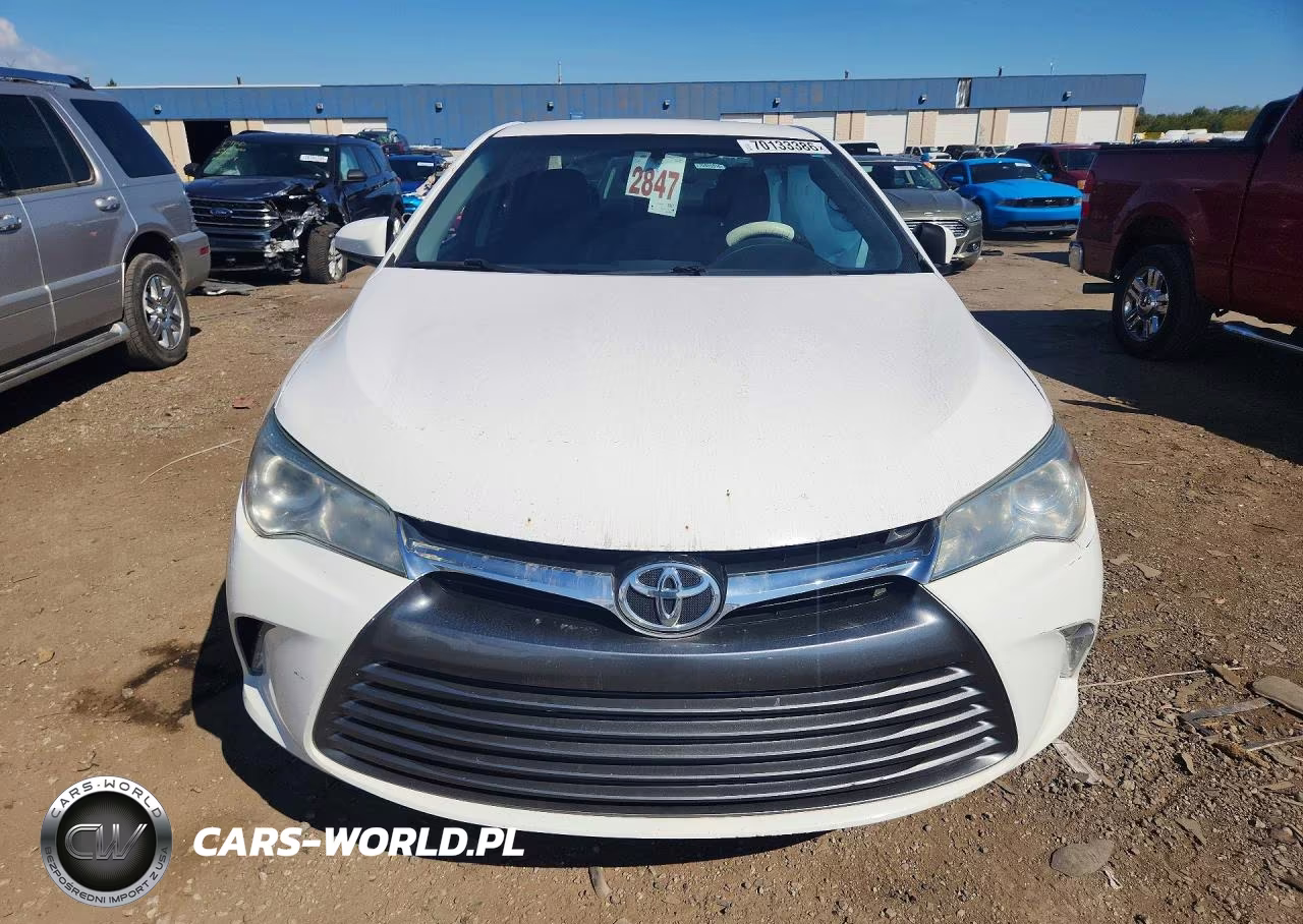 2016 Toyota Camry Le VIN:4T4BF1FK4GR575289 - 5
