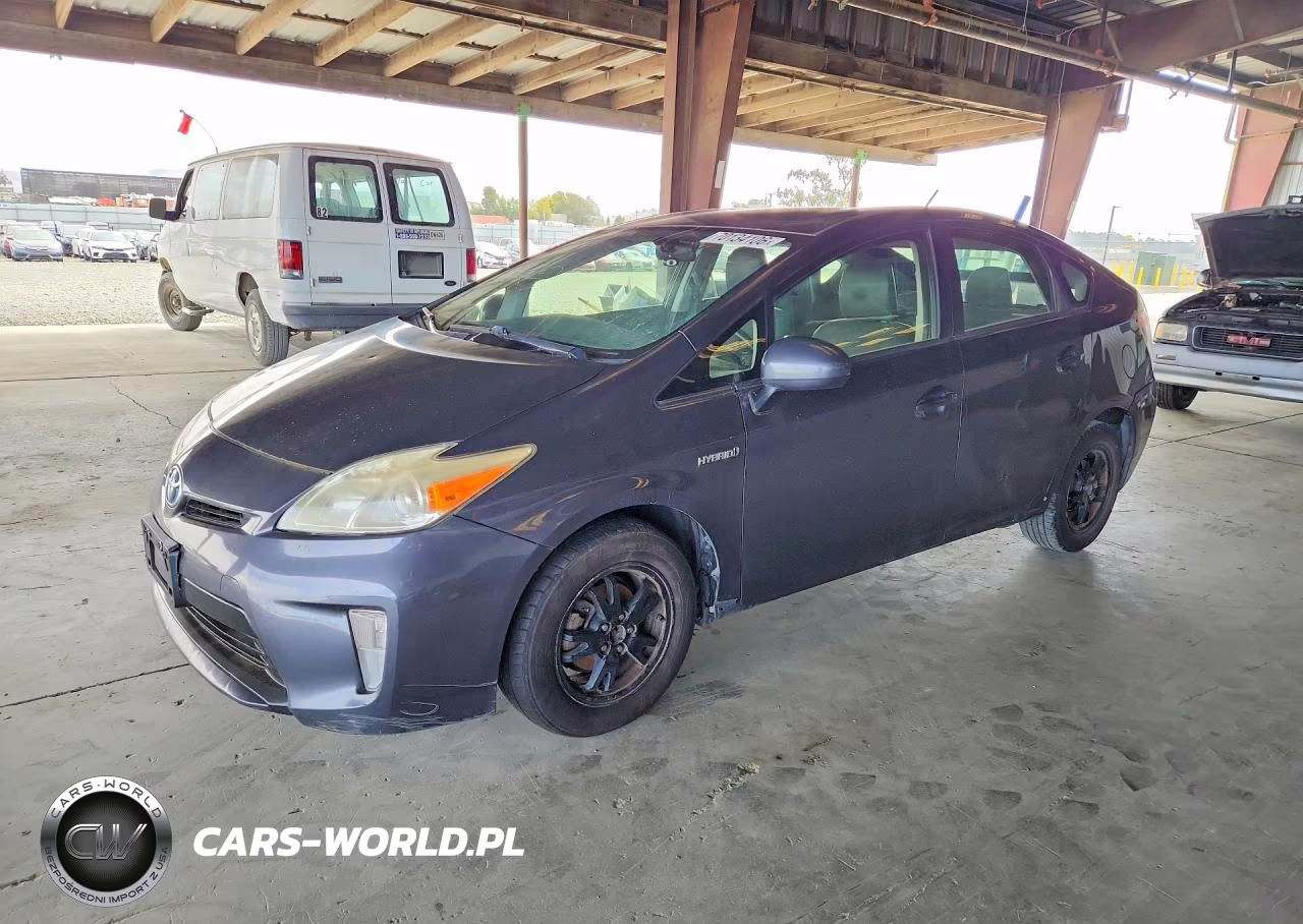 2015 Toyota Prius Two – zdjęcie 1 z 12