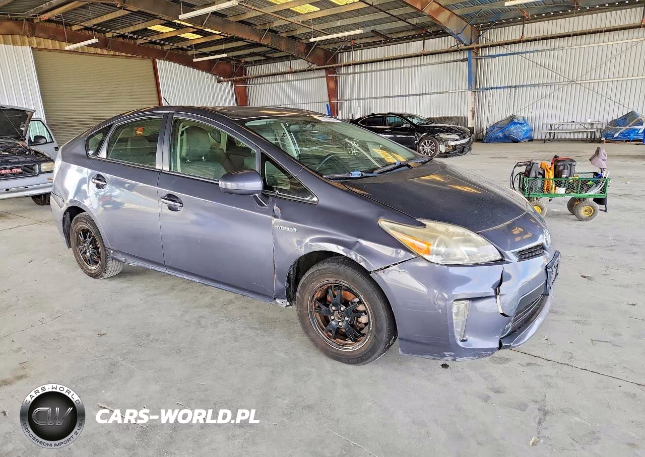2015 Toyota Prius Two VIN:JTDKN3DUXF1987735 - 4