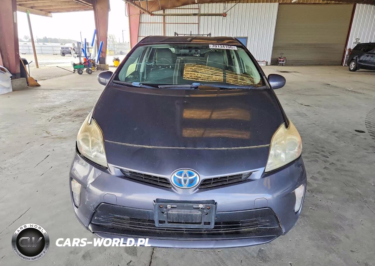 2015 Toyota Prius Two VIN:JTDKN3DUXF1987735 - 5