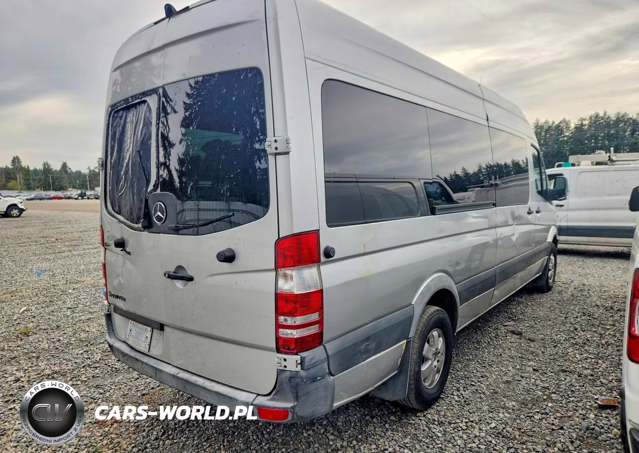 2011 Mercedes-Benz Sprinter 2500 VIN:WDZPE8CCXB5608263 - 3