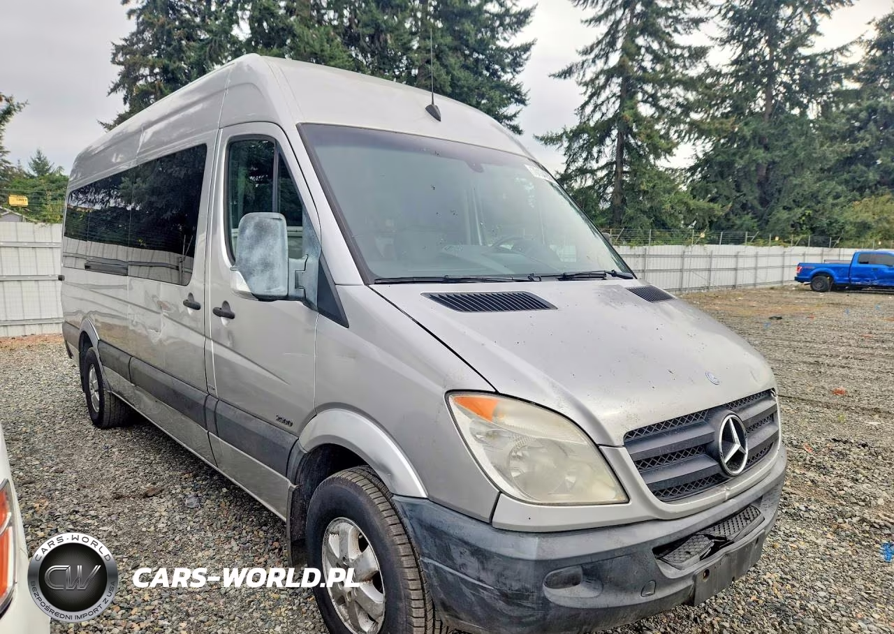 2011 Mercedes-Benz Sprinter 2500 VIN:WDZPE8CCXB5608263 - 4