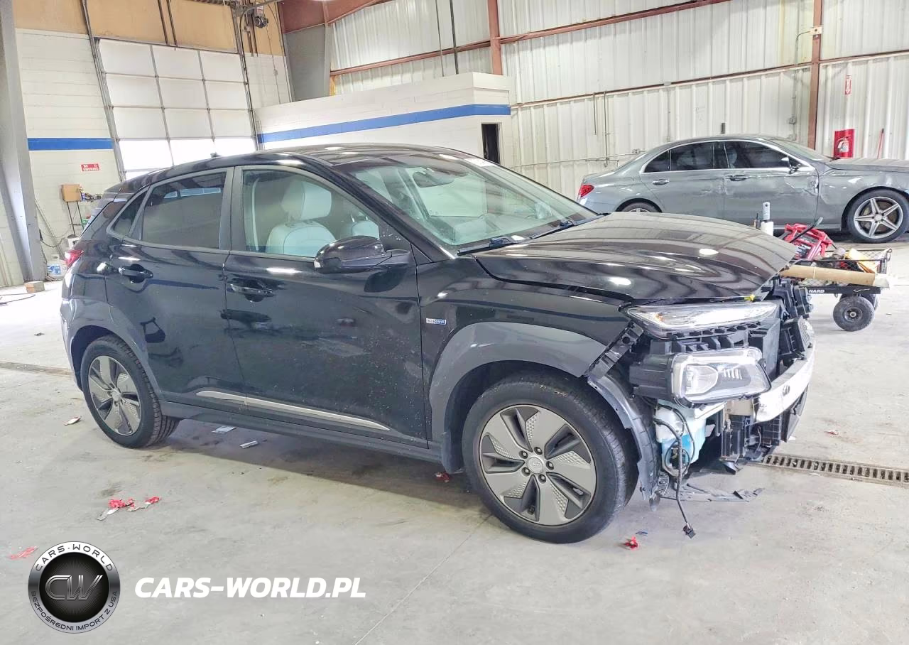 2019 Hyundai Kona Ultimate VIN:KM8K53AGXKU029830 - 4