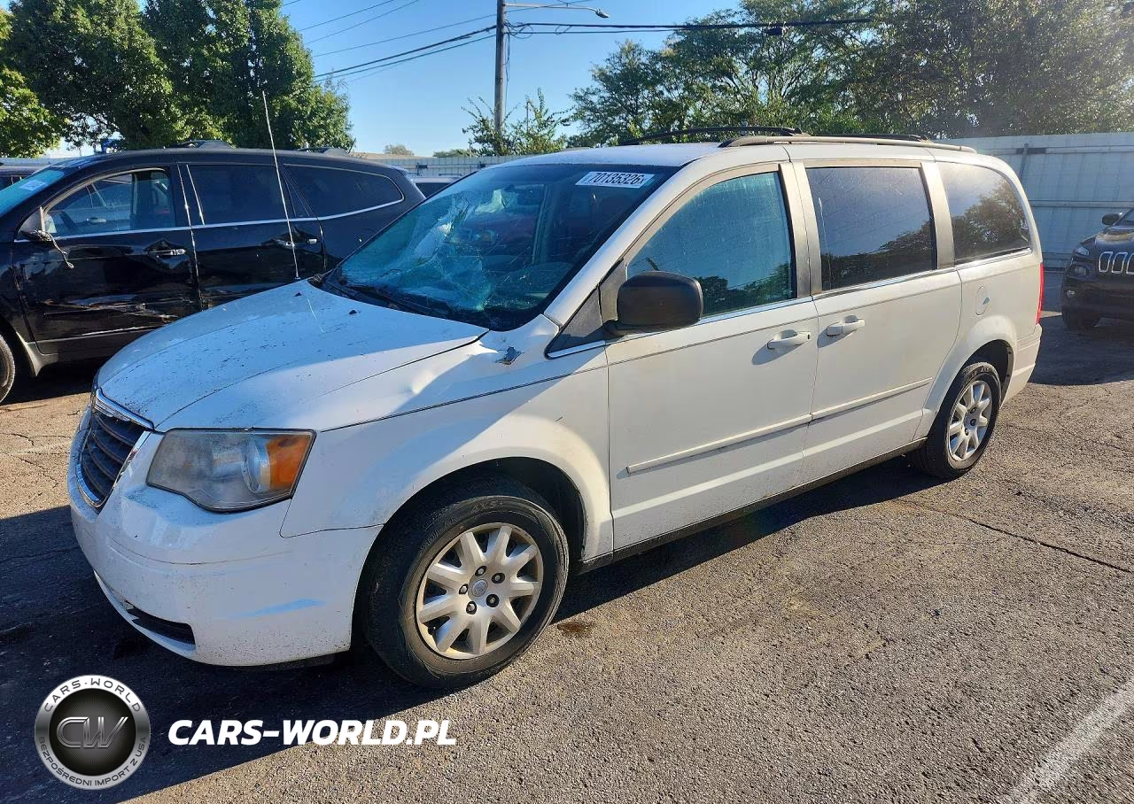 2010 Chrysler Town & Country Lx VIN:2A4RR4DE8AR346860 - 1