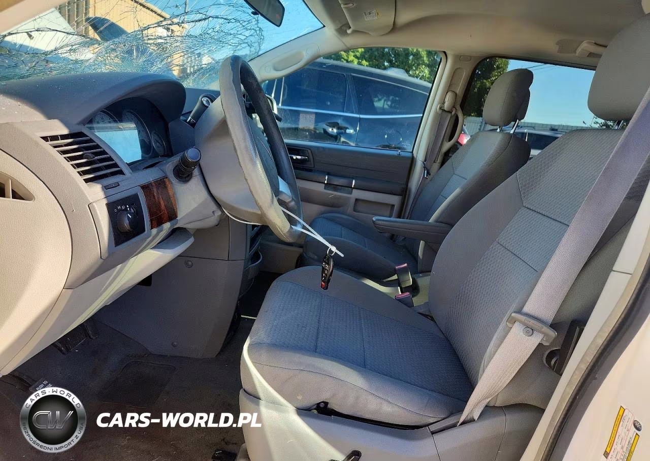 2010 Chrysler Town & Country Lx VIN:2A4RR4DE8AR346860 - 7