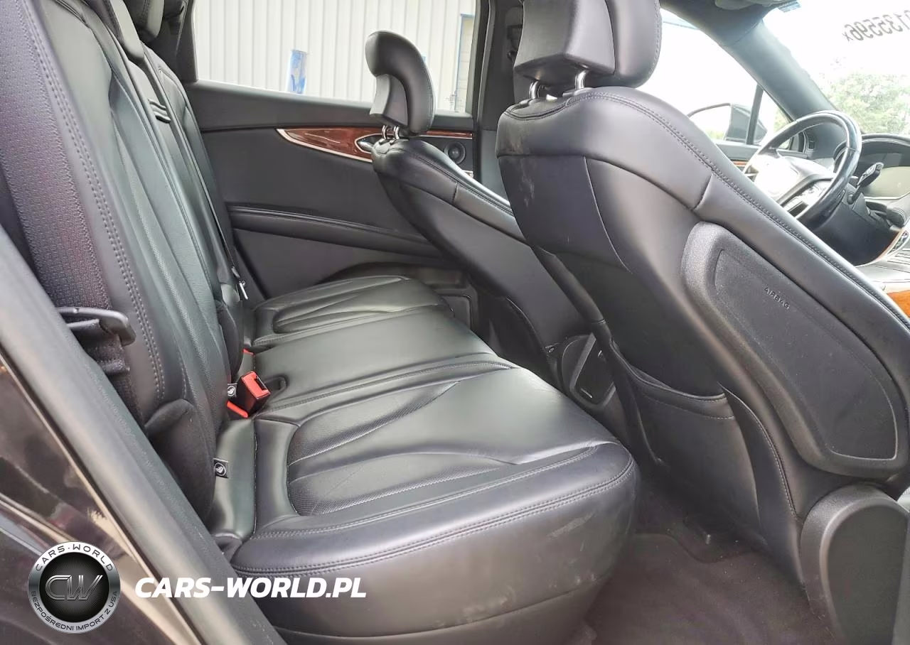 2019 Lincoln Nautilus Select VIN:2LMPJ8KP8KBL21726 - 10