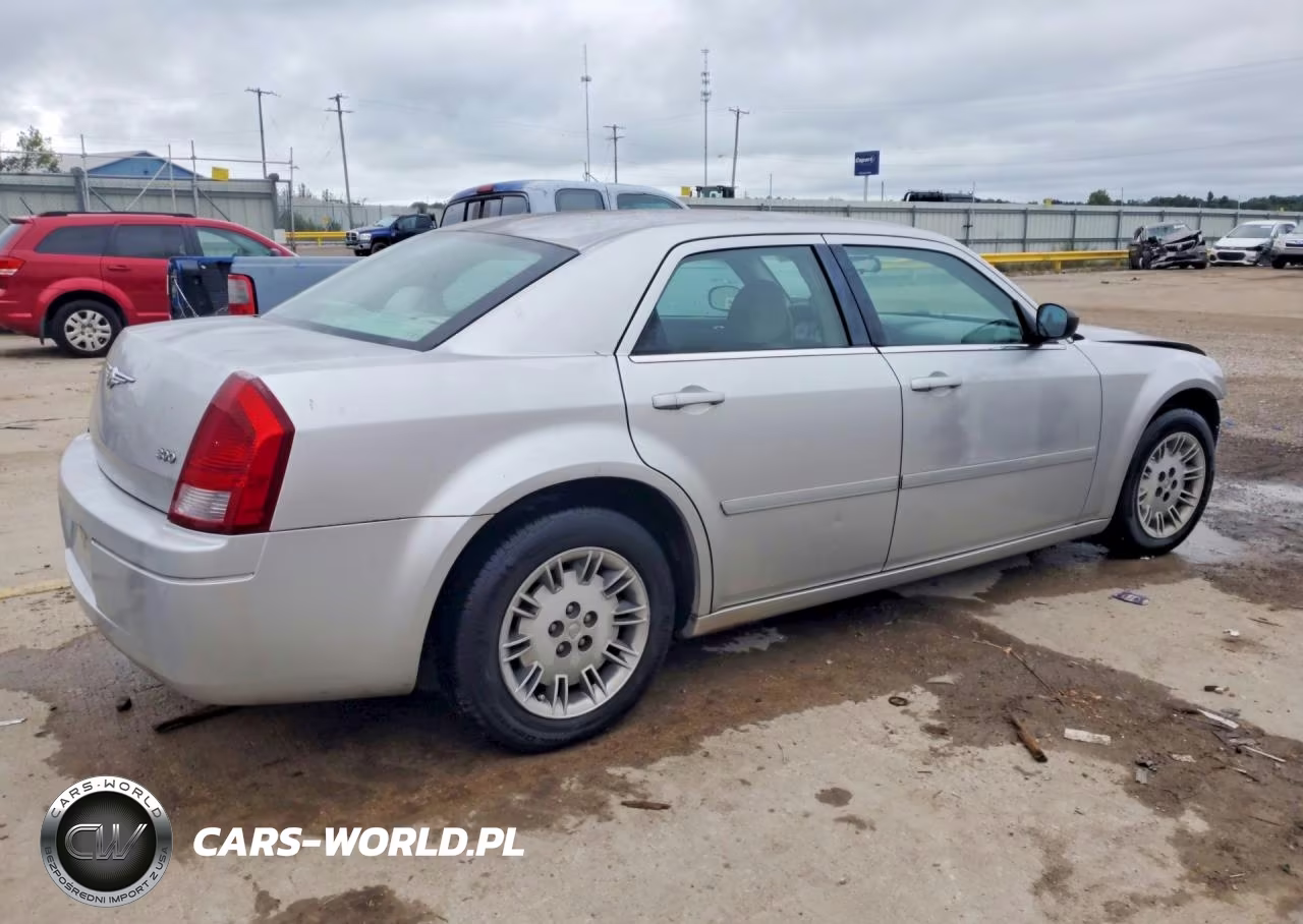 2006 Chrysler 300 VIN:2C3KA43R76H467464 - 3