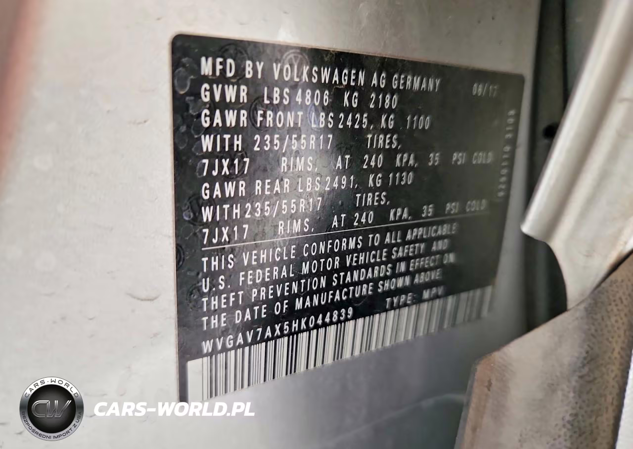 2017 Volkswagen Tiguan S VIN:WVGAV7AX5HK044839 - 13