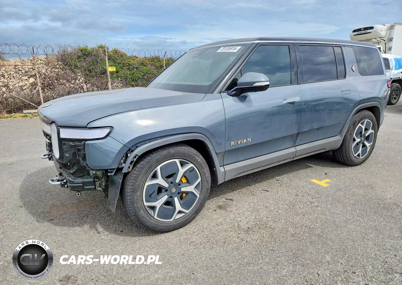 2024 Rivian R1S Adventure