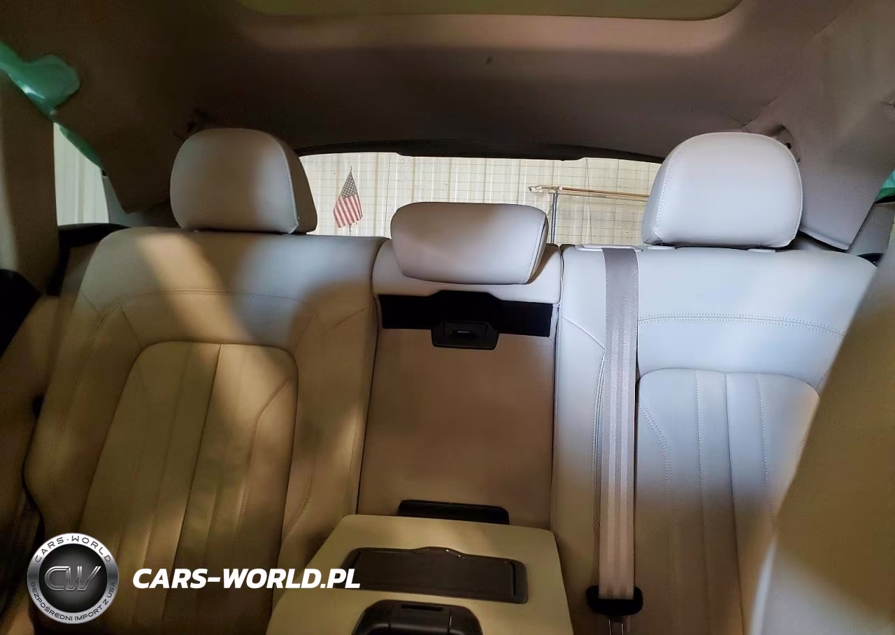 2018 Audi Q5 Premium Plus VIN:WA1BNAFY1J2074346 - 10