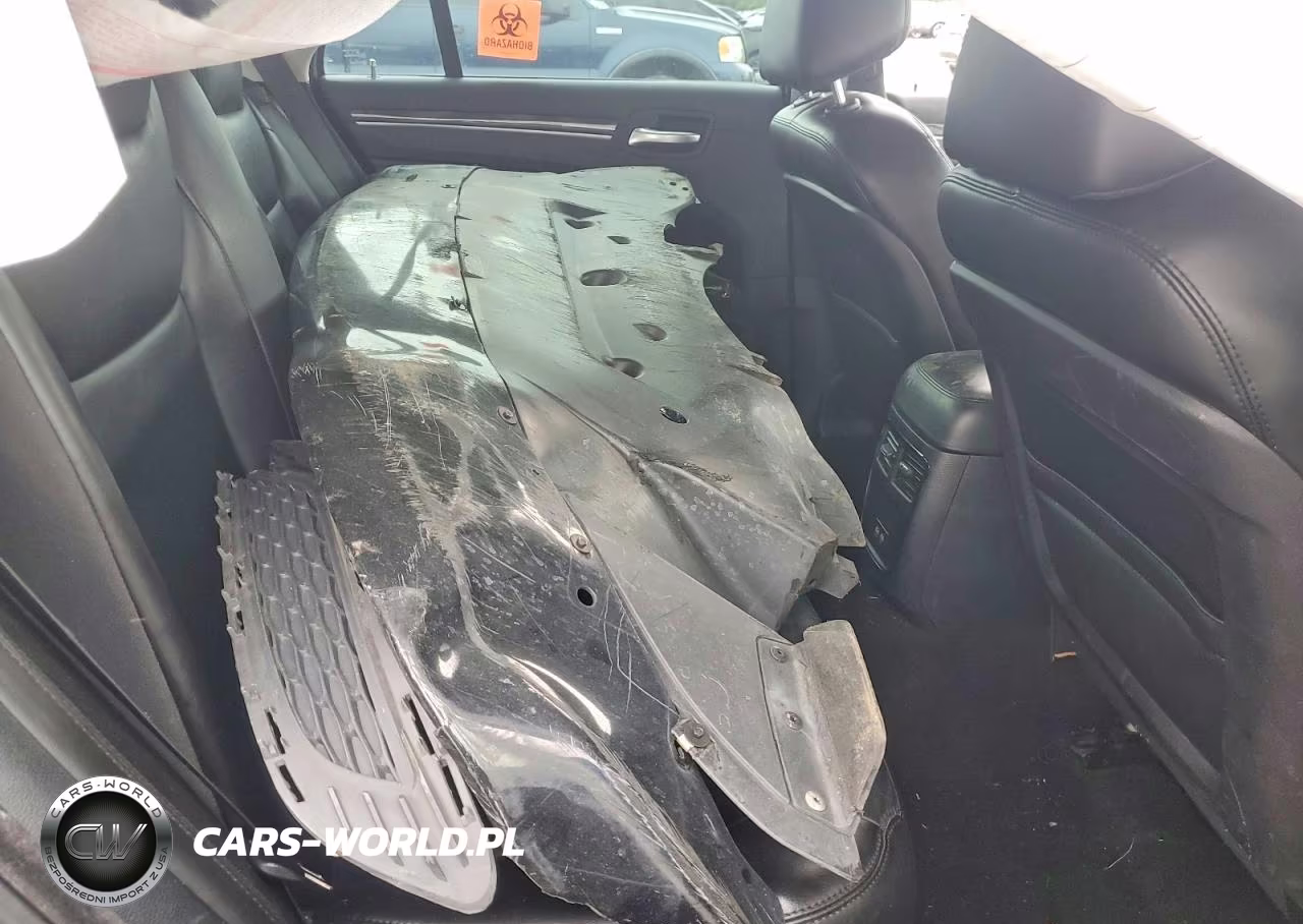 2020 Chrysler 300 Touring VIN:2C3CCAAG9LH158900 - 10