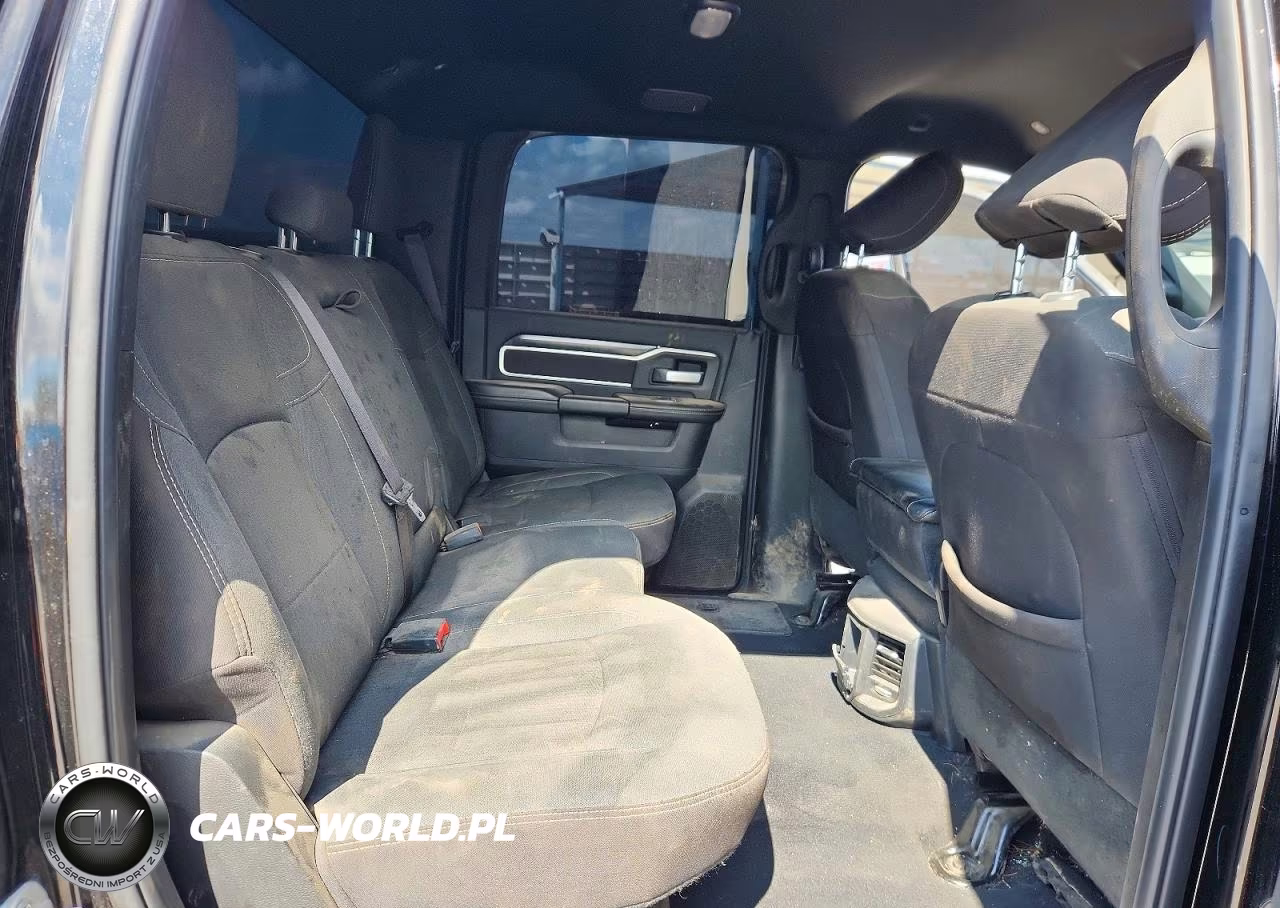 2024 Ram 2500 Big Horn VIN:3C6UR5DJ5RG394473 - 10