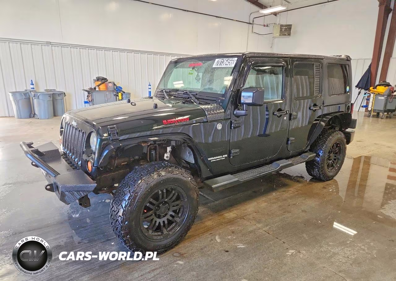 2012 Jeep Wrangler Unlimited Sahara – zdjęcie 1 z 12