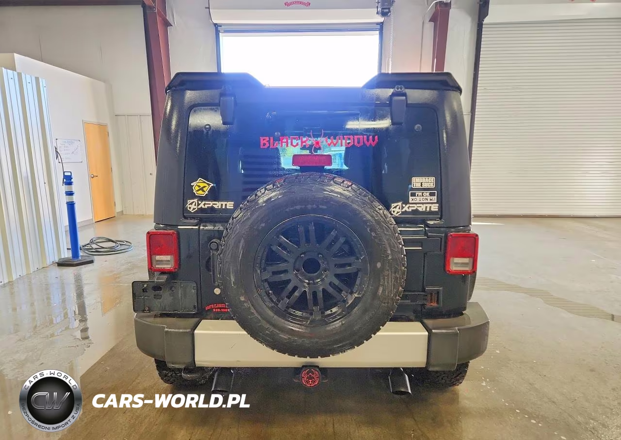 2012 Jeep Wrangler Unlimited Sahara VIN:1C4BJWEG3CL176221 - 6