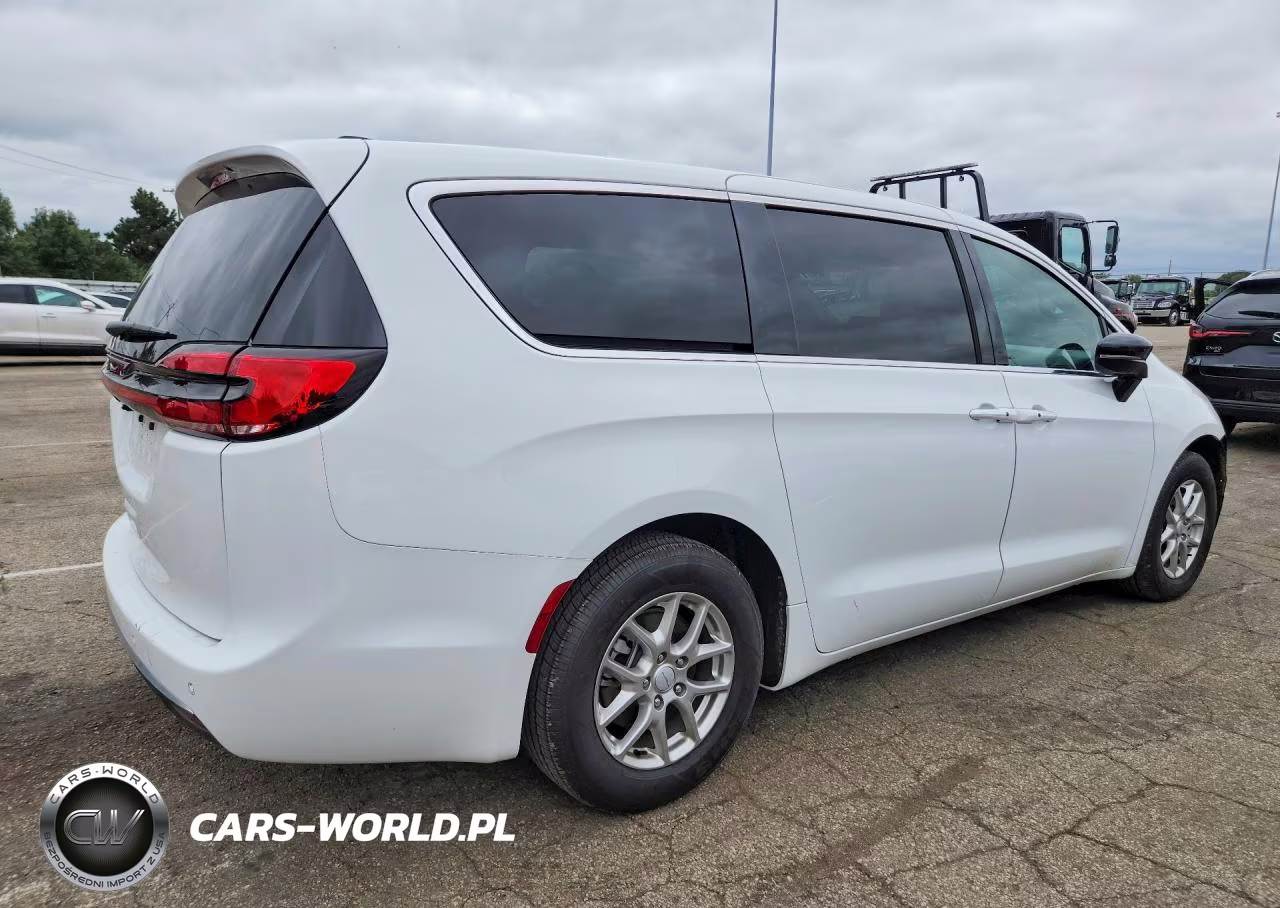 2027 Chrysler Pacifica Select VIN:2C4RC1BG7VR572484 - 3
