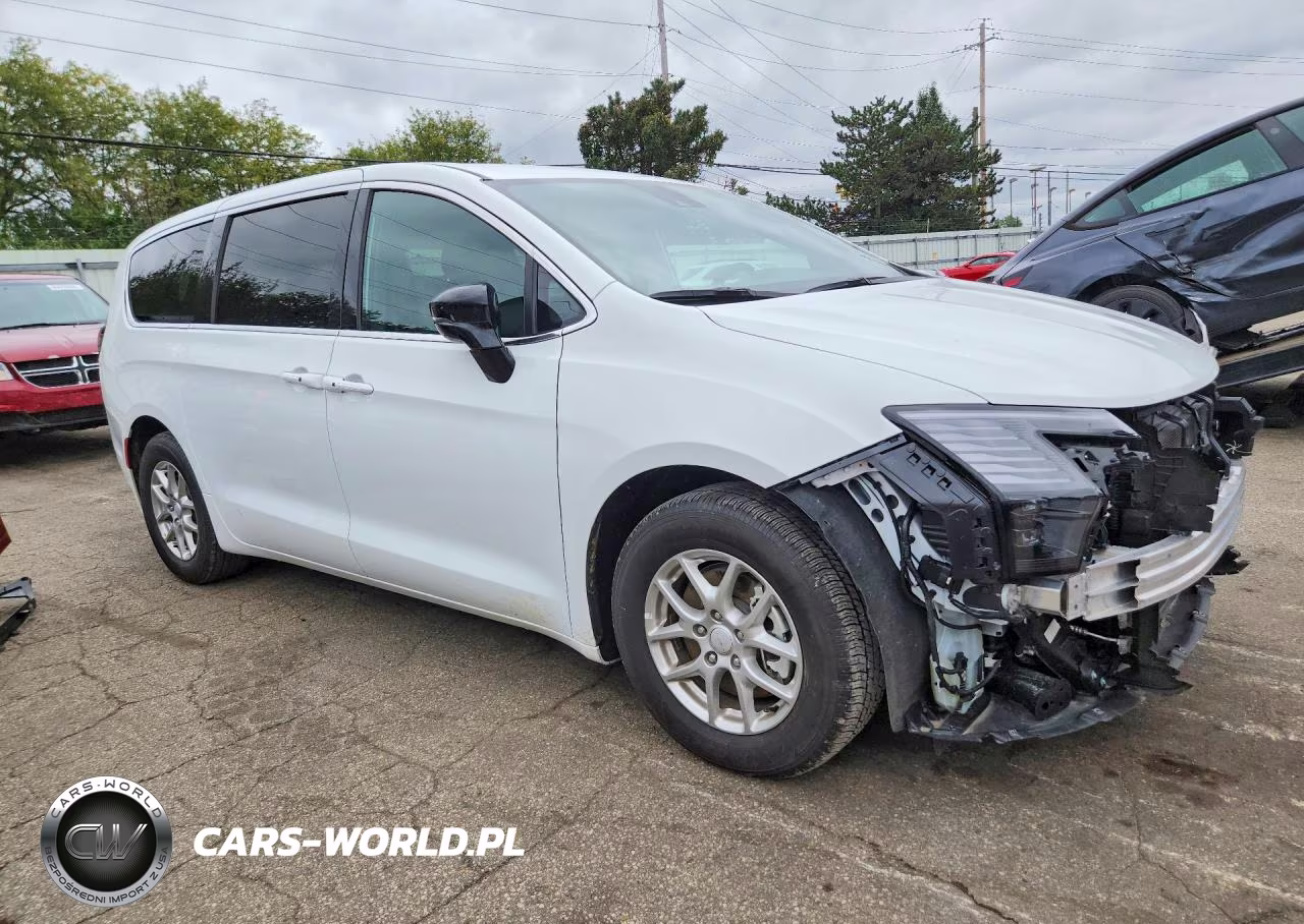 2027 Chrysler Pacifica Select VIN:2C4RC1BG7VR572484 - 4