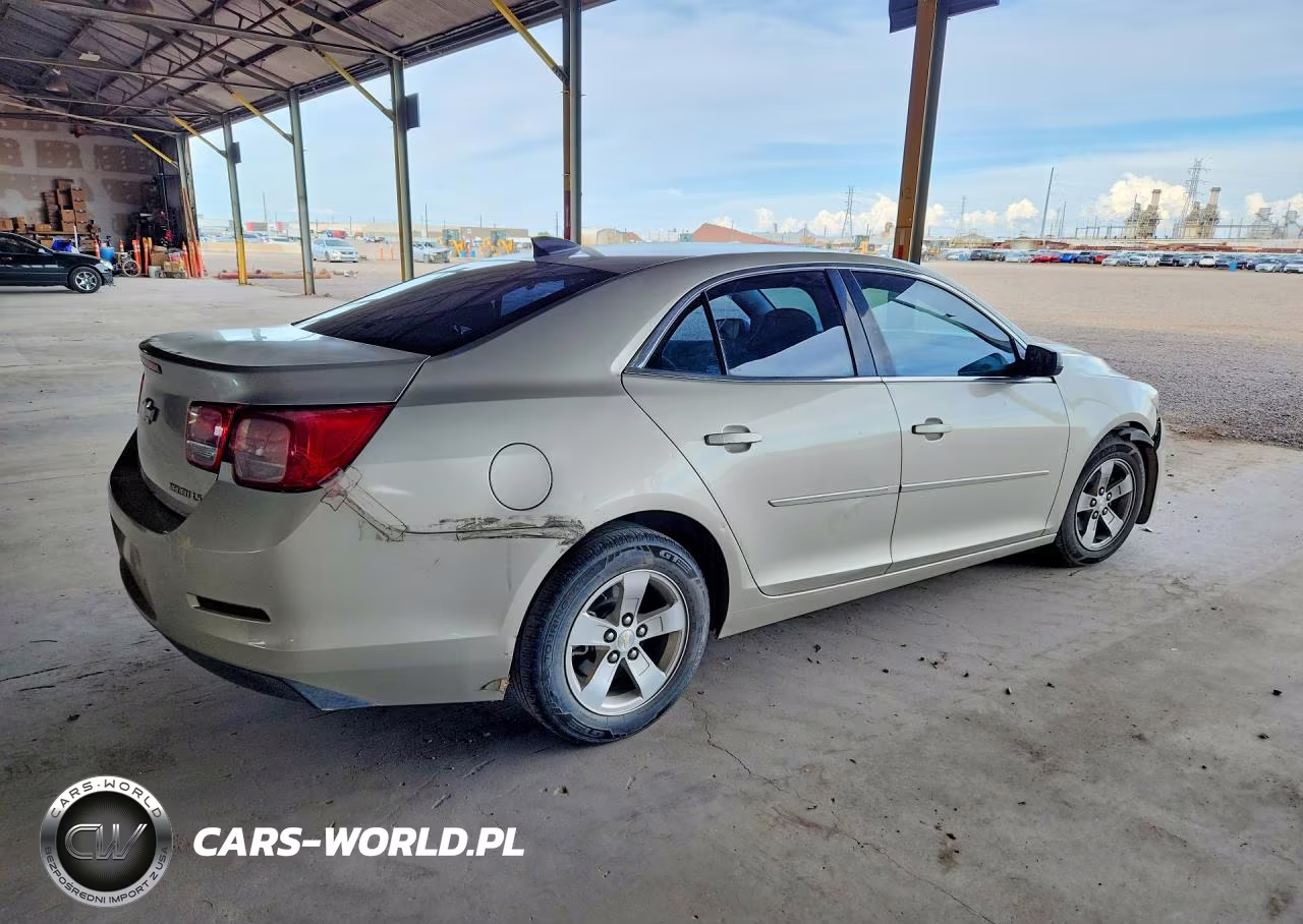 2015 Chevrolet Malibu Ls VIN:1G11B5SLXFF225589 - 3