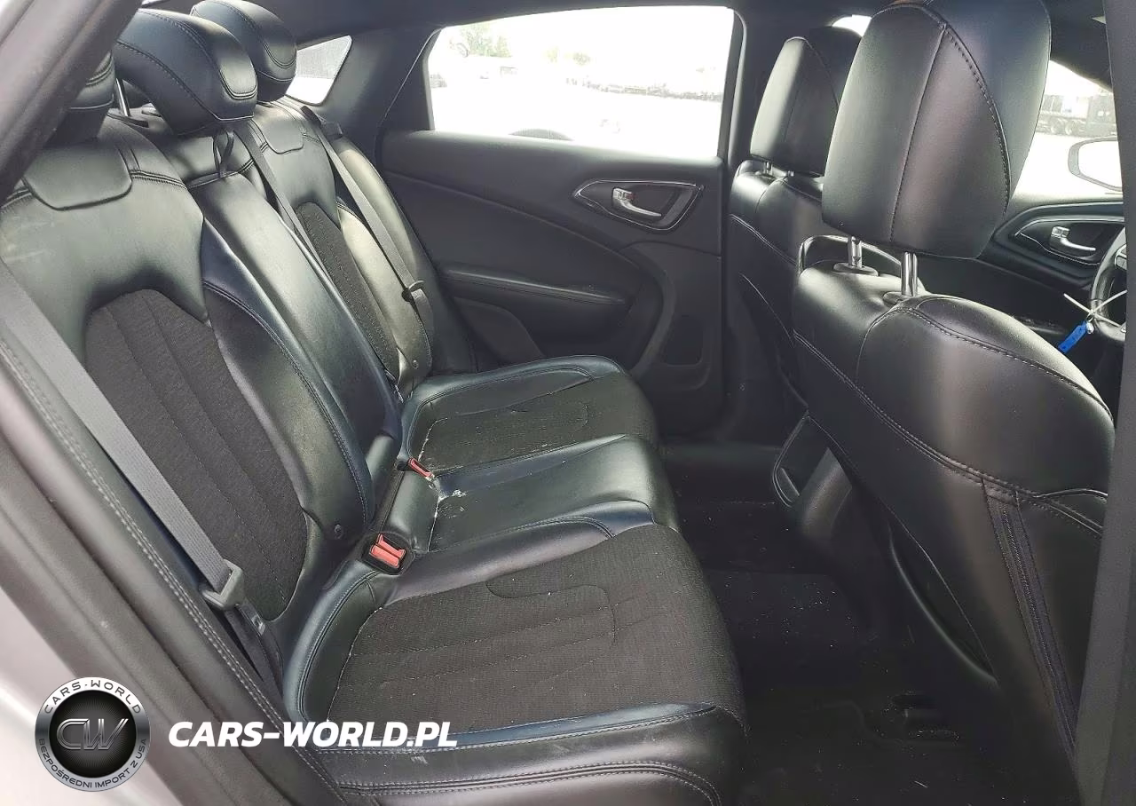 2016 Chrysler 200 S VIN:1C3CCCBB6GN157408 - 10