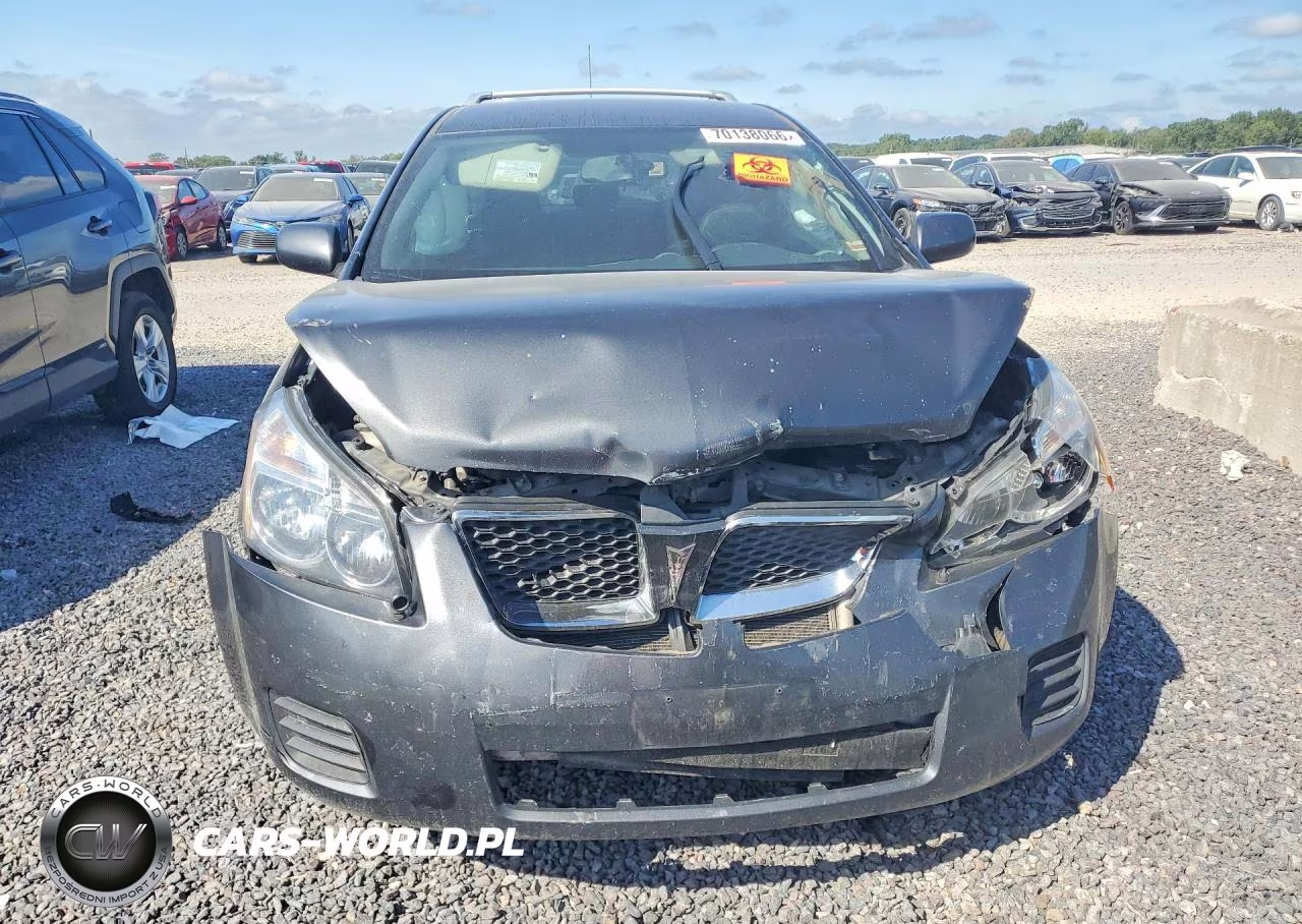 2010 Pontiac Vibe VIN:5Y2SP6E85AZ404060 - 5