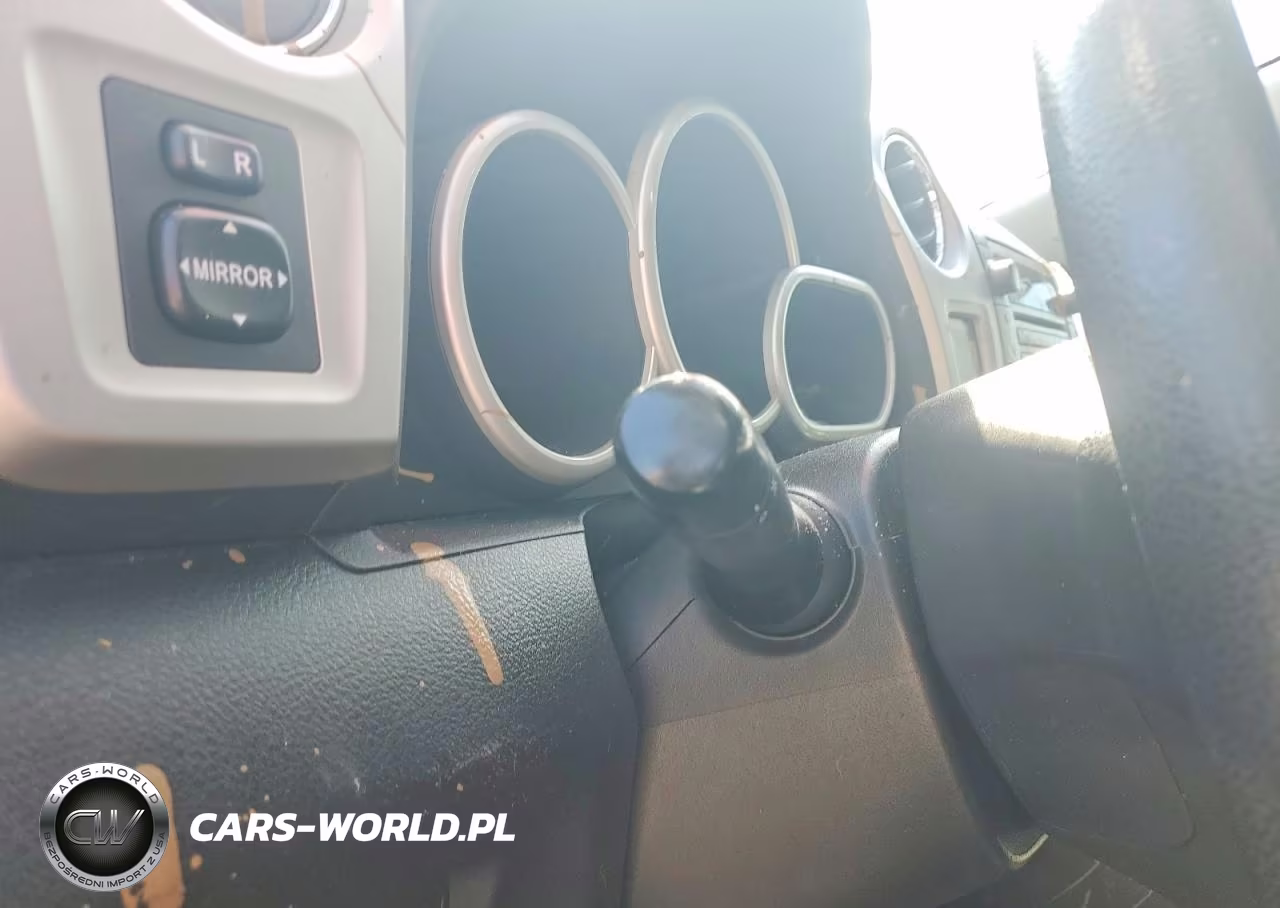 2010 Pontiac Vibe VIN:5Y2SP6E85AZ404060 - 9
