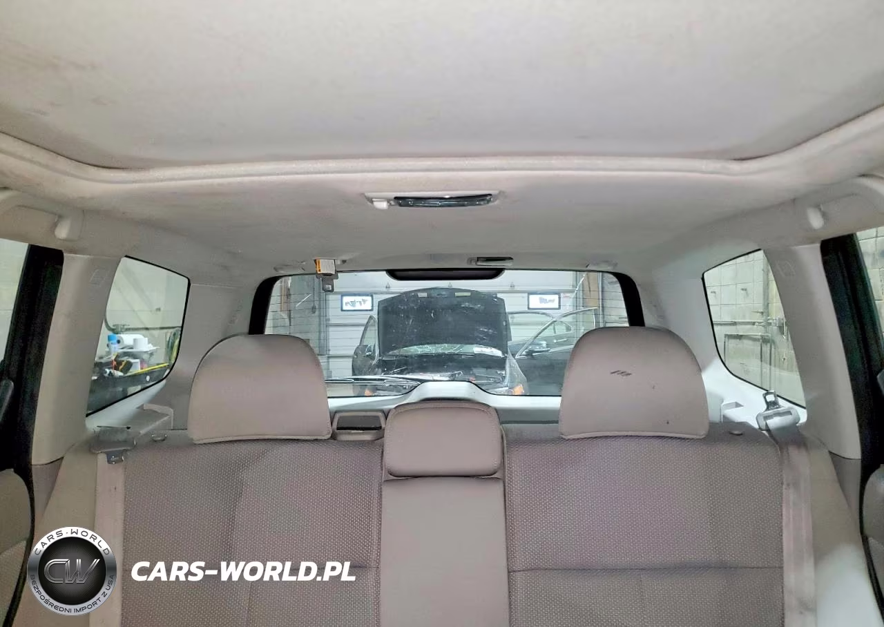 2011 Subaru Forester 2.5X Premium VIN:JF2SHADC1BH715922 - 10