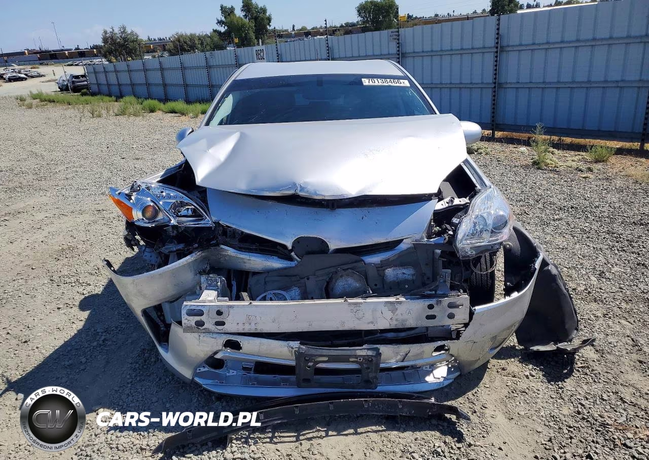2015 Toyota Prius Four VIN:JTDKN3DU5F0450390 - 5