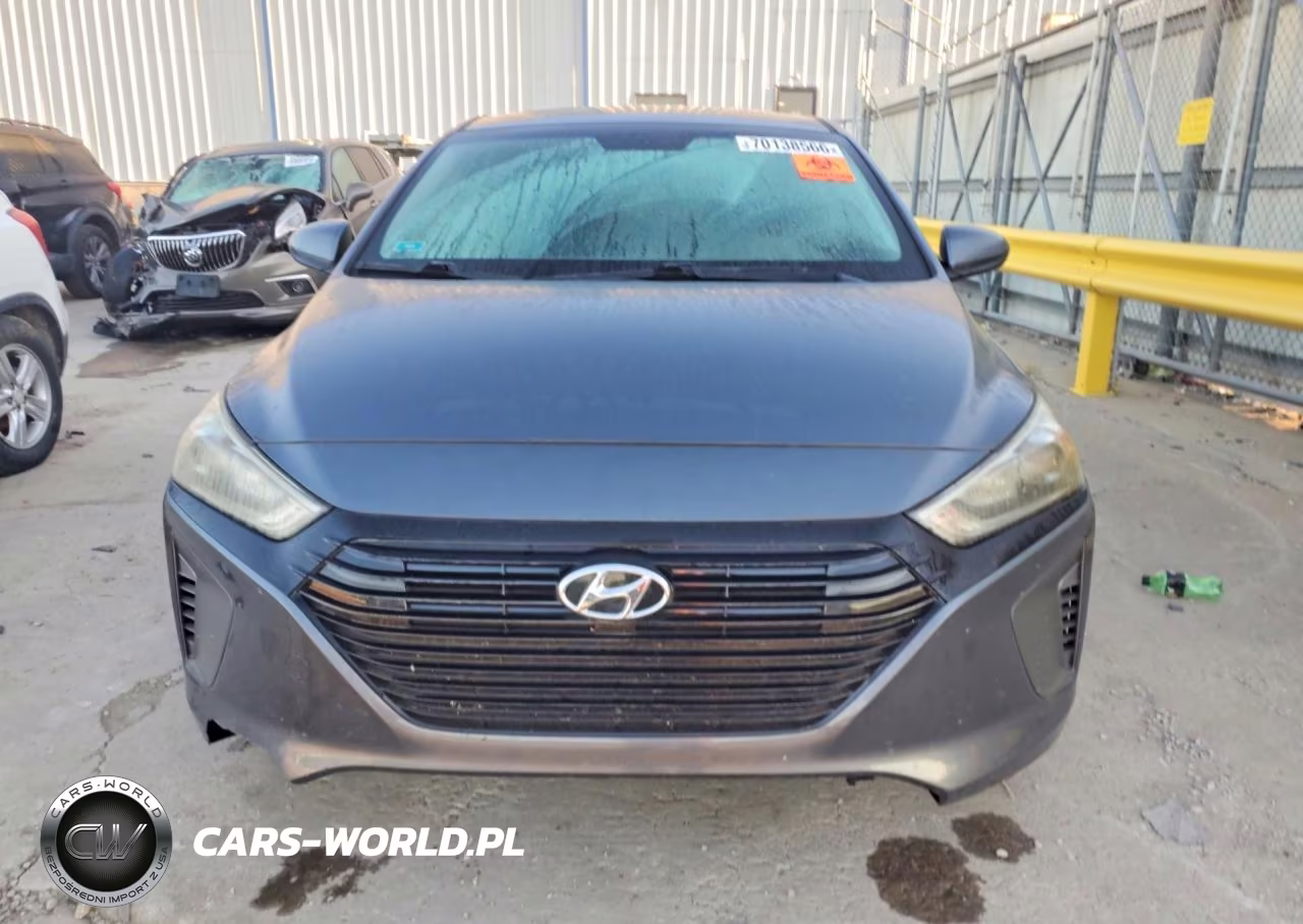2018 Hyundai Ioniq Blue VIN:KMHC65LC1JU073477 - 5