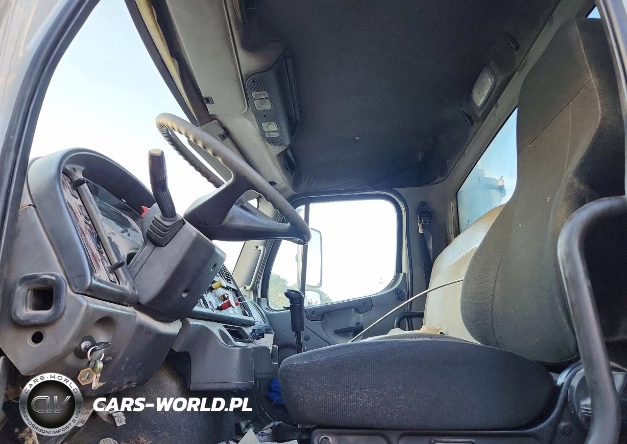 2007 Freightliner Business Class M2 Crane Truck VIN:1FVHC5DEX7HX68145 - 7