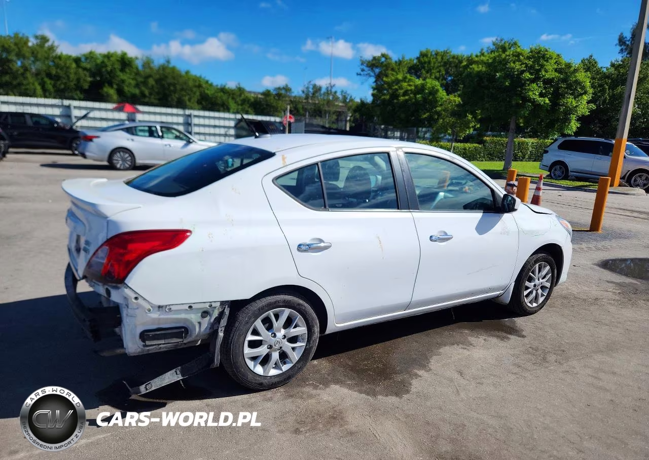 2017 Nissan Versa 1.6 S VIN:3N1CN7AP6HL867794 - 3