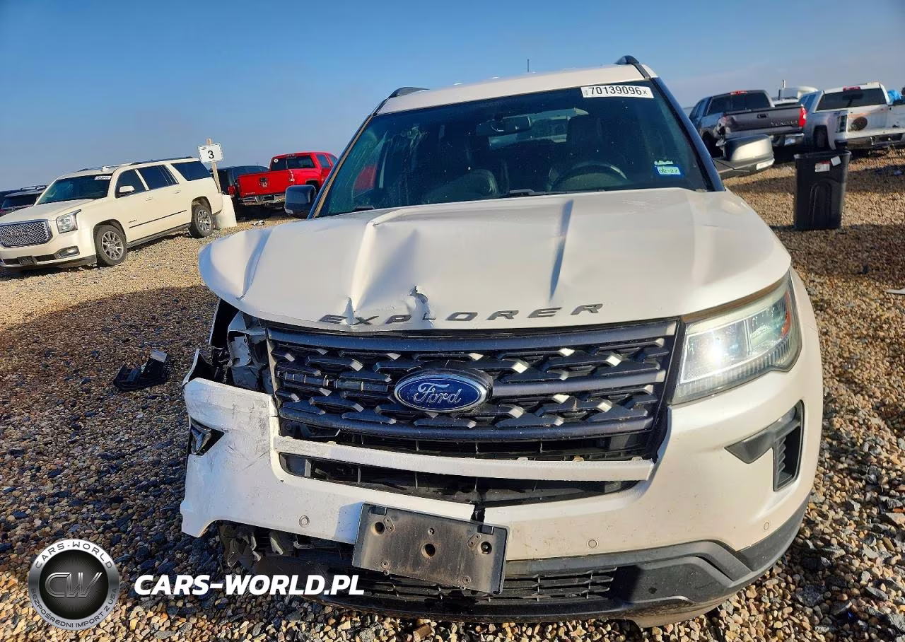2018 Ford Explorer Xlt VIN:1FM5K7D89JGB30047 - 12