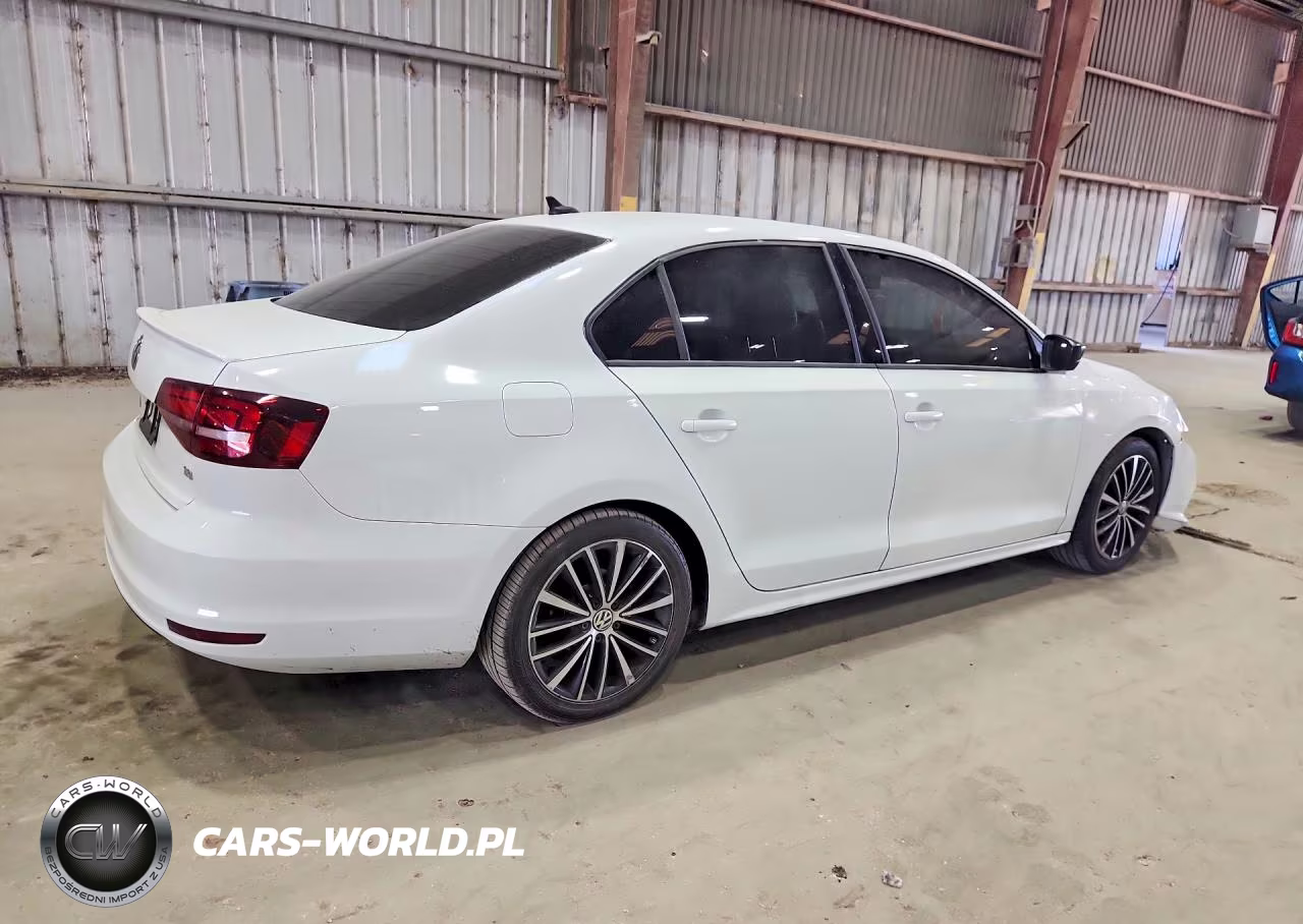 2016 Volkswagen Jetta Sport VIN:3VWD17AJXGM397302 - 3