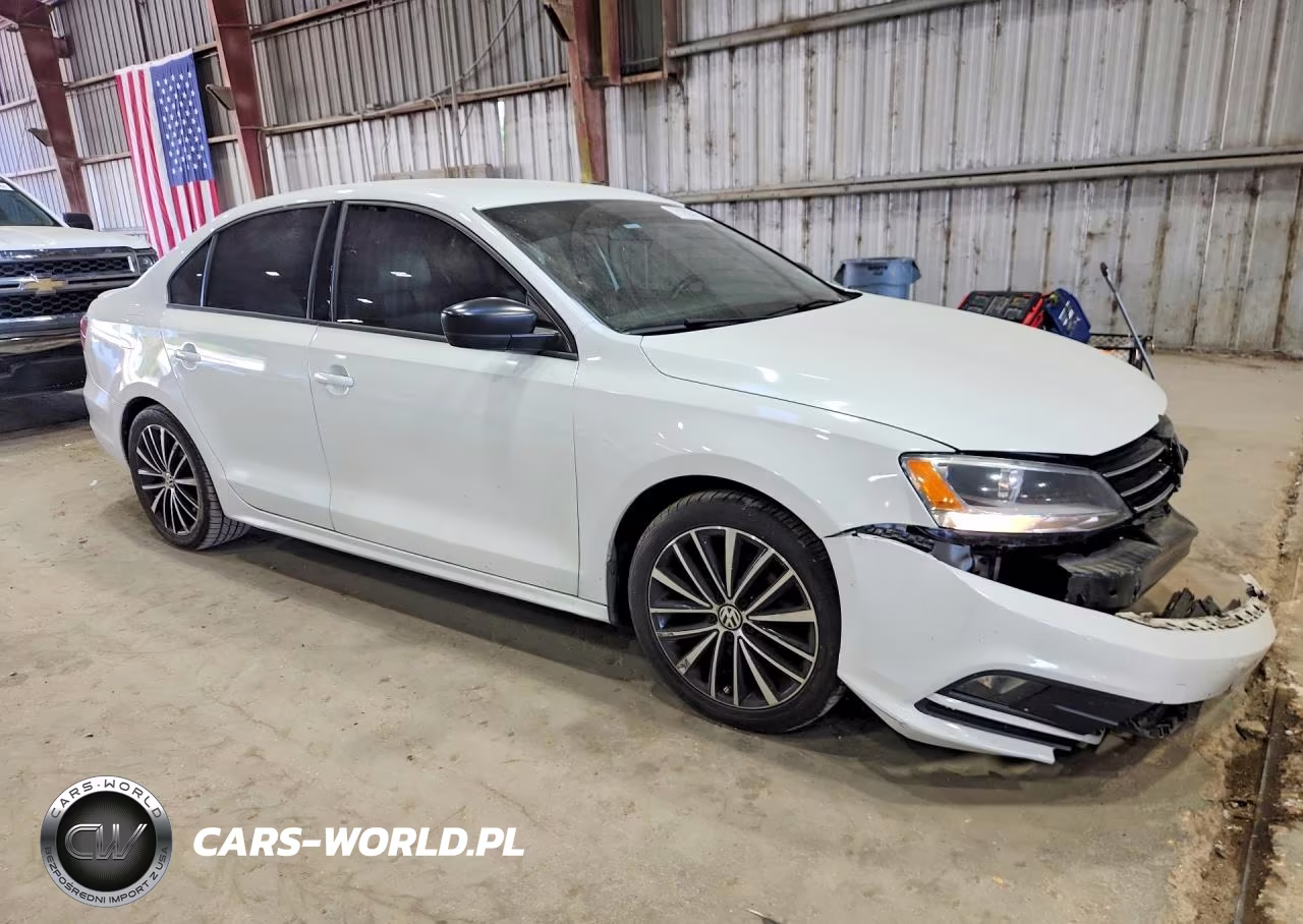 2016 Volkswagen Jetta Sport VIN:3VWD17AJXGM397302 - 4